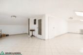 14 - Helles Dachgeschosszimmer - 