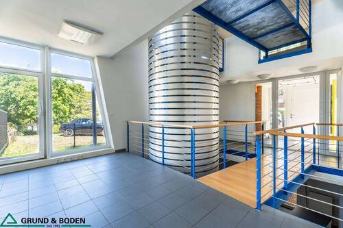 23 - Galerie mit Wendeltreppe - 