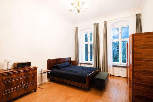 Zimmer 2 - 