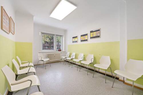 Wartezimmer - 6 Zimmer Büro zum Kaufen in Hamburg