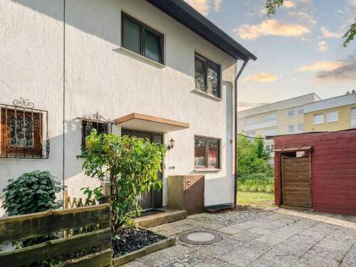 Außenansicht - 6 Zimmer Reihenendhaus zum Kaufen in Germering