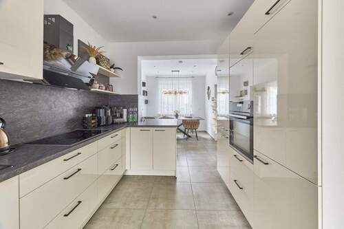 Küche - 5 Zimmer Einfamilienhaus zum Kaufen in Ludwigshafen