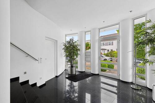 Prestigeträchtiger Eingangshalle - 3 Zimmer Büro zur Miete in Saarlouis