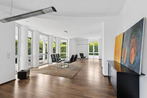 Angenehm helle Arbeitsräume - Büro mit 100,00 m&sup2; in Saarlouis zur Miete