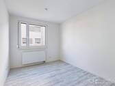 Kinderzimmer/Büro - 