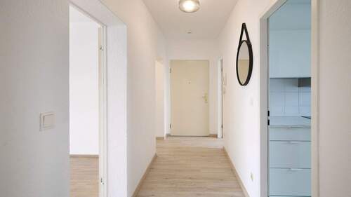 Flur - 3 Zimmer Etagenwohnung zum Kaufen in Berlin