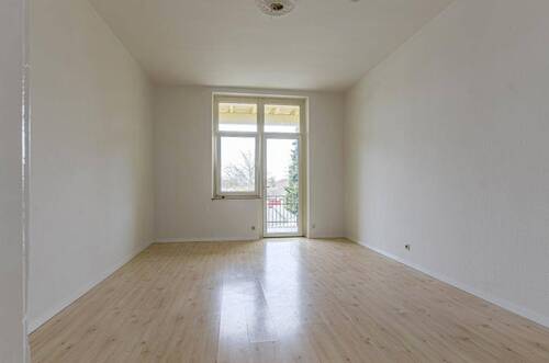 Schlafzimmer mit Balkon 2.OG - 