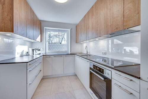 Kueche - 5 Zimmer Reihenendhaus in Taufkirchen