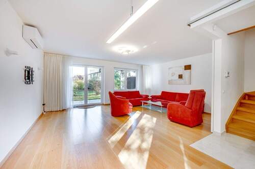 Wohnzimmer - Reihenendhaus mit 146,00 m&sup2; in Taufkirchen zum Kaufen