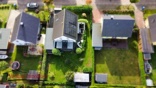 Luftbild - 4 Zimmer Mehrfamilienhaus, Wohnhaus zum Kaufen in Stralsund