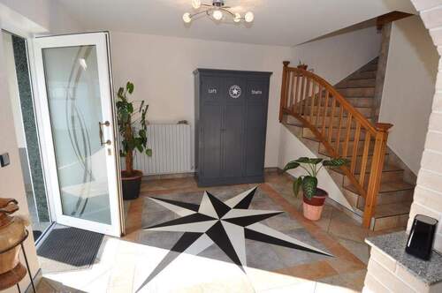 Eingangsbereich - 5 Zimmer Einfamilienhaus zum Kaufen in Eincheville