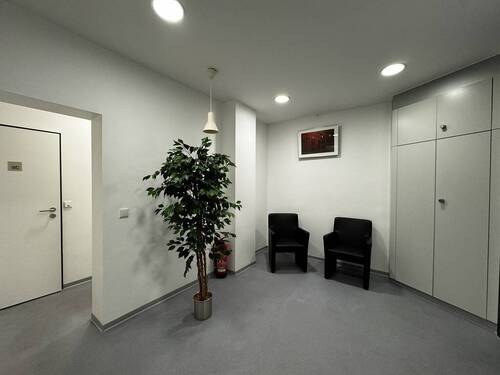 weiterer Wartebereich - 