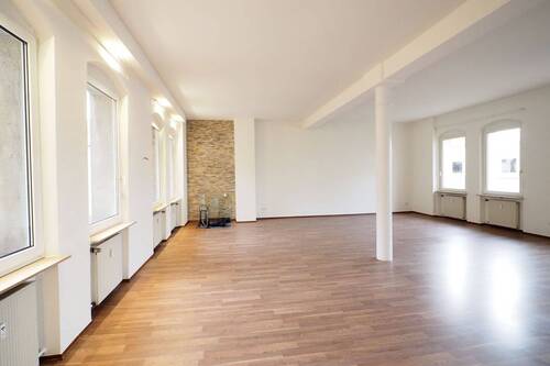 Wohnen - 4 Zimmer Etagenwohnung zum Kaufen in Nürnberg