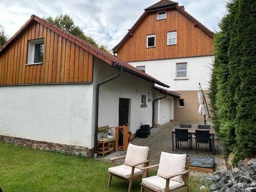 Garage & Nebengebäude - Mehrfamilienhaus, Wohnhaus mit 135,00 m² in Petersberg zum Kaufen