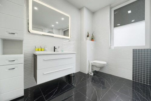 Gäste Badezimmer mit WC - 