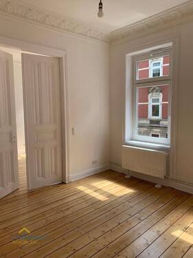 Beispiel Wohnung - 3 Zimmer Mehrfamilienhaus, Wohnhaus zum Kaufen in Hamburg