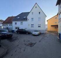 Zwei Häuser auf einem Grundstück - ca. 15 Zimmer mit Garten und Stellplätzen - Trossingen