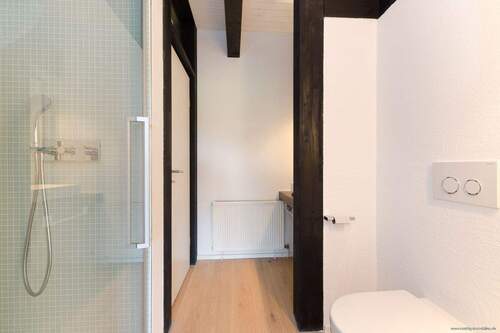 separater Bereich: Bad mit Dusche - 