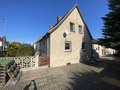 Seitenansicht - 4 Zimmer Doppelhaushälfte in Roßleben-Wiehe