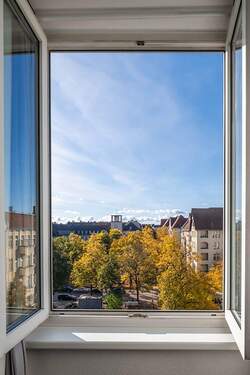 Ausblick auf den Boddinplatz - Etagenwohnung mit 45,00 m² in Berlin zum Kaufen