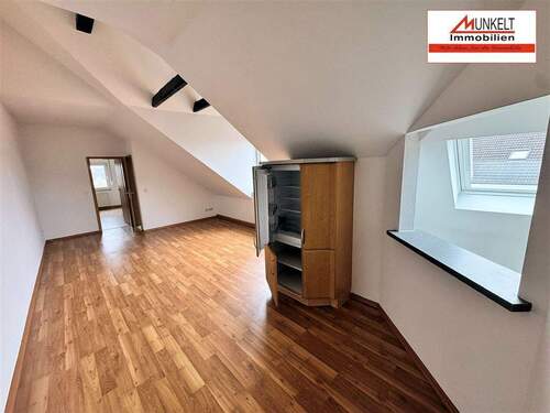 Wohnen - 2 Zimmer Etagenwohnung in Riethnordhausen