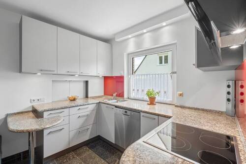 Küche - 7 Zimmer Einfamilienhaus zum Kaufen in Hamburg
