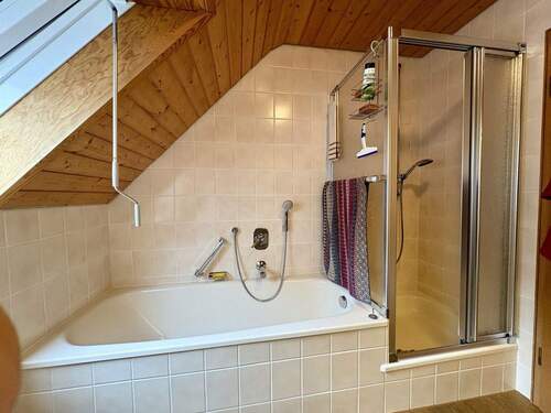Badezimmer Ansicht 1 - 