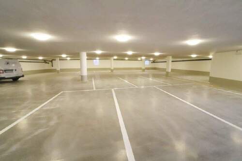 Tiefgarage - Garage, Stellplatz zum Kaufen in Lage