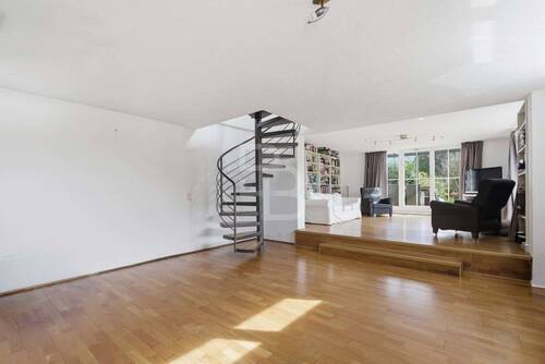 Charmanter Wohnraum - 6 Zimmer Einfamilienhaus zum Kaufen in Köln