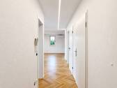Flur - Etagenwohnung mit 81,70 m&sup2; in Hattenhofen zum Kaufen