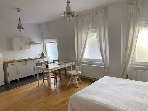2.jpg - 1 Zimmer Etagenwohnung zum Kaufen in Berlin