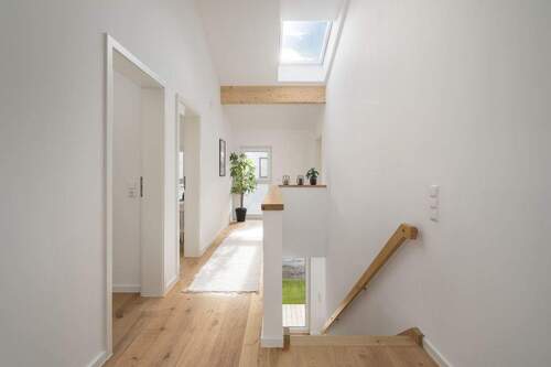 Lichtdurchfluteter Aufgang - 