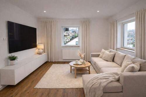 Wohnzimmer; KI generiert - Erstbezug nach Kernsanierung: 3,5 Zi., 80 m², Südbalkon, Glasfaser, Garage optional - Heroldsberg