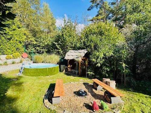 Großflächiger Garten - 