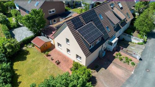DHH mit ca. 709 m² Grundstück - 8 Zimmer Doppelhaushälfte in Hannover