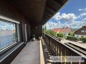 großer Balkon - 