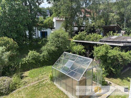 Blick vom DG auf Gewächshaus - 