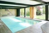 Blick in die Schwimmhalle - 