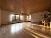 Wohnzimmer EG - 8 Zimmer Mehrfamilienhaus, Wohnhaus zum Kaufen in Extertal