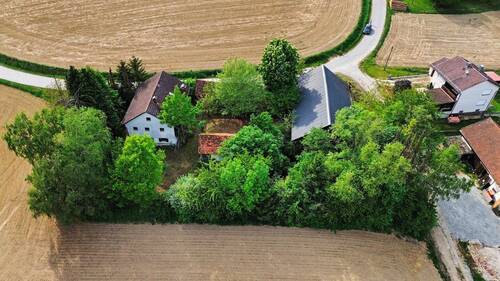 Luftaufnahme - 8 Zimmer Bauernhaus, Landhaus zum Kaufen in Eichendorf