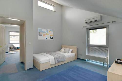 Schlafzimmer 1 von 4 - 