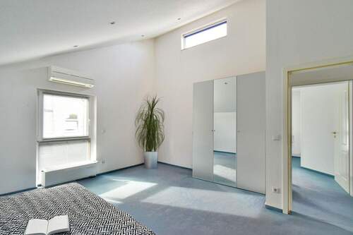 Schlafzimmer 3 von 4 - 