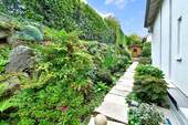 Weg zum Gartenhaus - 
