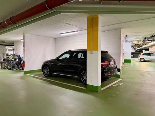 Tiefgaragenstellplatz - 