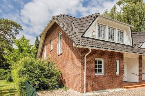 Seitenansicht - 5 Zimmer Doppelhaushälfte zum Kaufen in Kleinmachnow