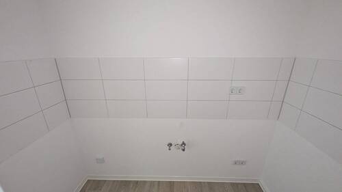 Fliesenspiegel Küche - Etagenwohnung mit 69,00 m&sup2; in Brandenburg an der Havel zur Miete