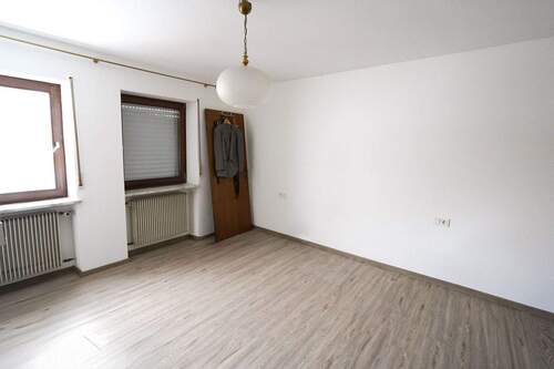 Schlafzimmer - 5 Zimmer Einfamilienhaus zur Miete in Mellrichstadt