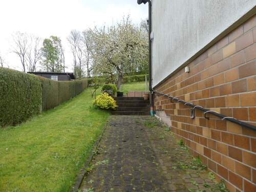 Zugang zum Hauseingang - 
