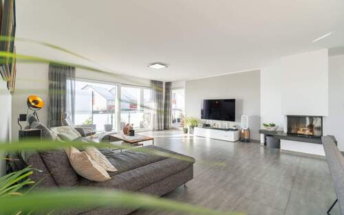 Wohnbereich - 5 Zimmer Etagenwohnung zum Kaufen in Villingen-Schwenningen