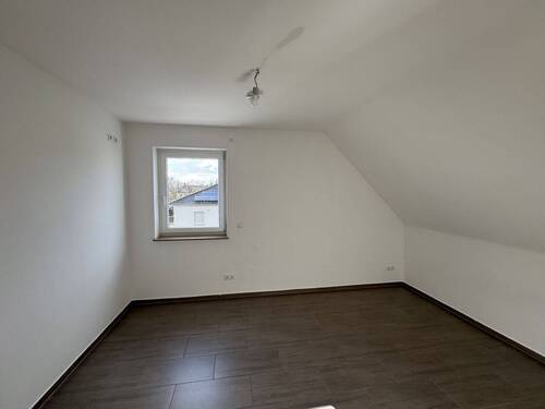 Schlafzimmer - Etagenwohnung mit 78,00 m&sup2; in Weisendorf zur Miete